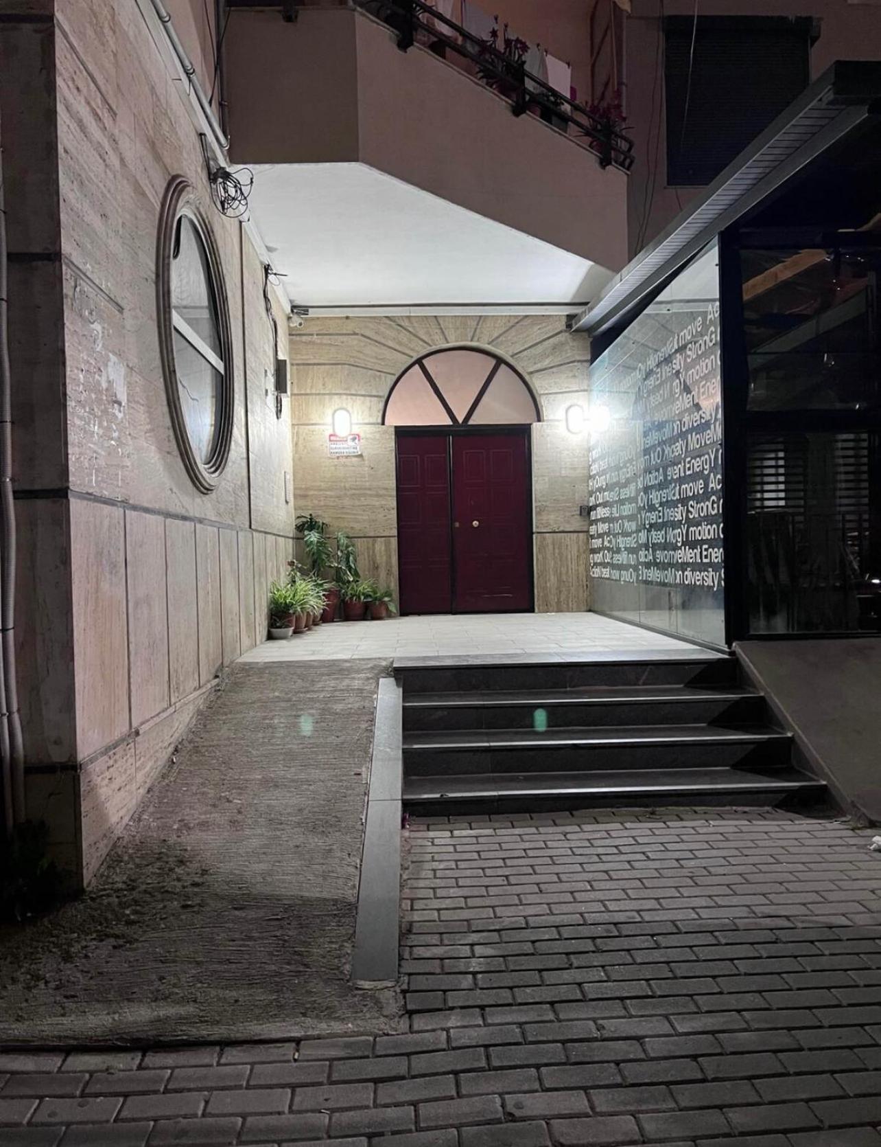 The Prism Apartment Тирана Экстерьер фото